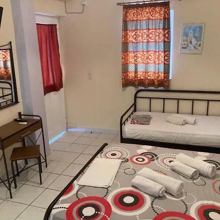 Ξενοδοχείο με διαμερίσματα Polyxenis