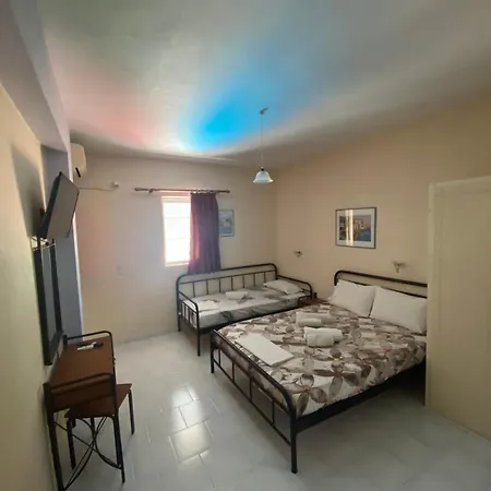 Ξενοδοχείο με διαμερίσματα Polyxenis Λυγιά