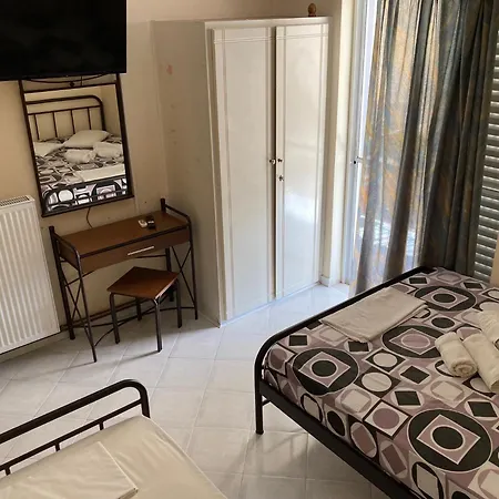 Polyxenis Λυγιά