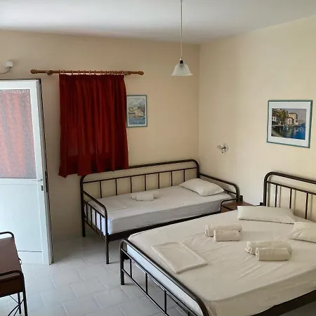 Polyxenis Lägenhetshotell 3*