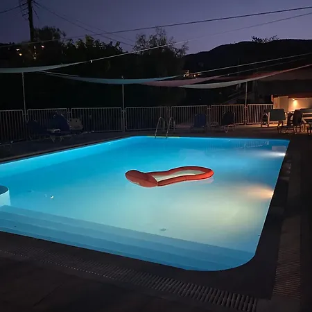 Polyxenis Hotel de apartamente 3*