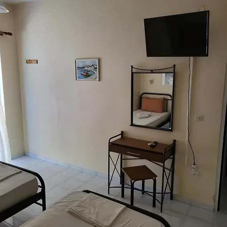 Polyxenis Lägenhetshotell 3*