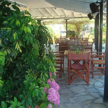 Hotel de apartamente Polyxenis 3*