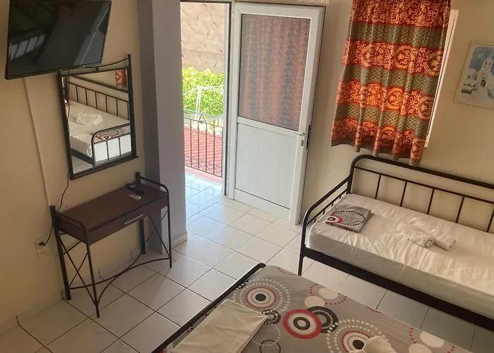 Polyxenis Apart Otel